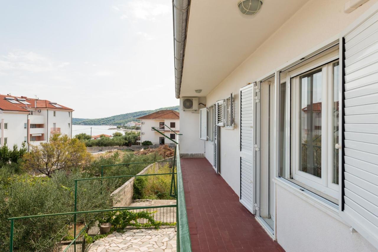 Apartments By The Sea Slatine, Ciovo - 11047 Екстер'єр фото