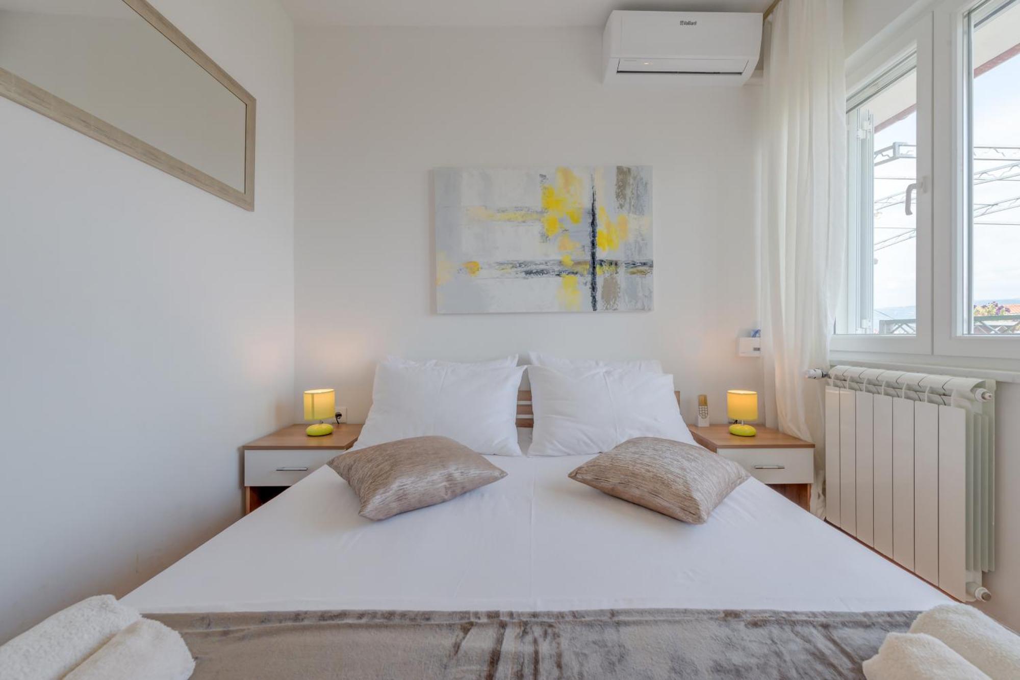 Apartments By The Sea Slatine, Ciovo - 11047 Номер фото