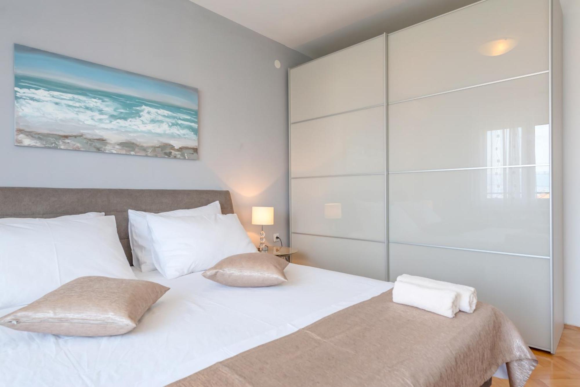 Apartments By The Sea Slatine, Ciovo - 11047 Номер фото