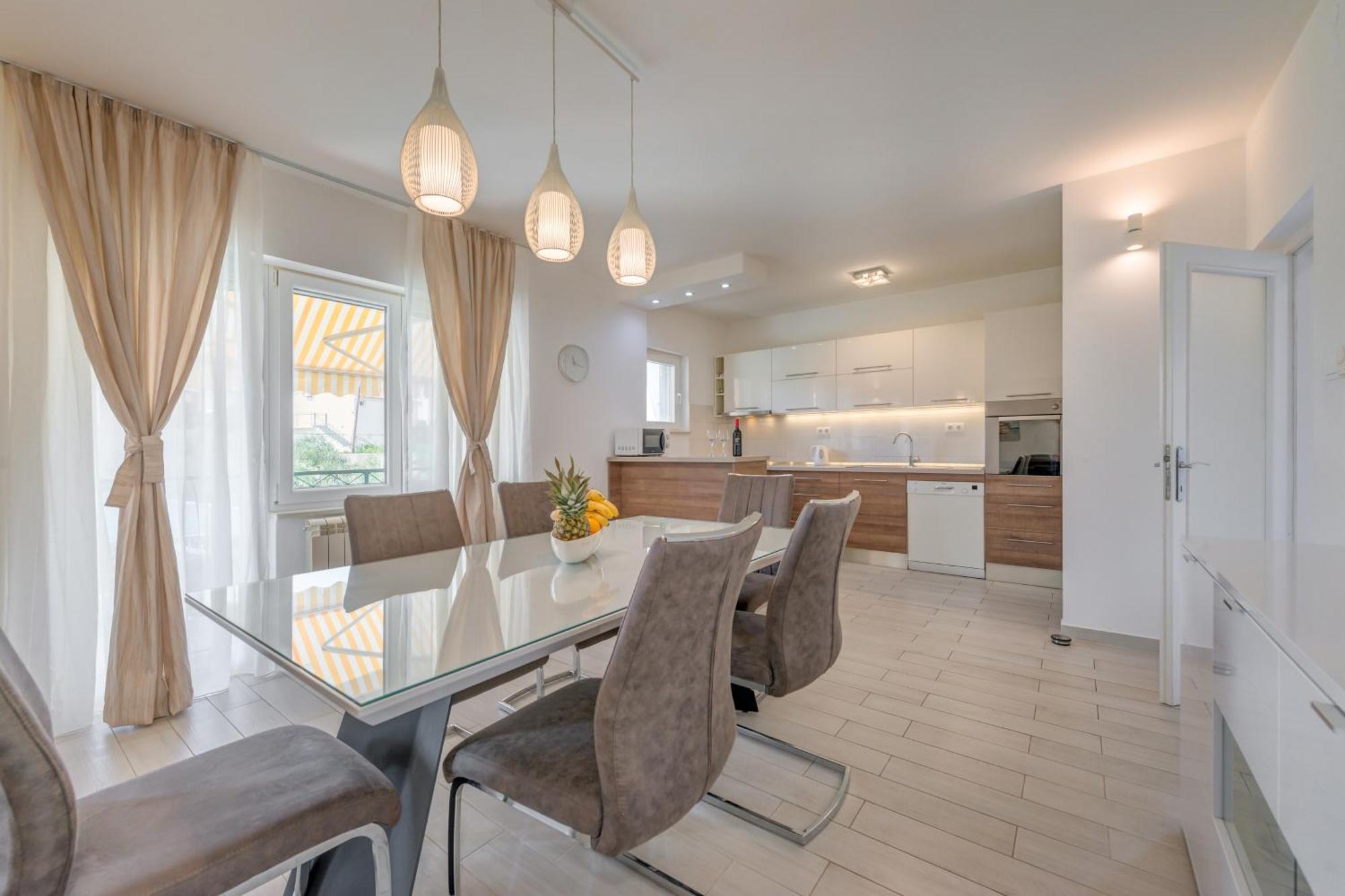 Apartments By The Sea Slatine, Ciovo - 11047 Номер фото