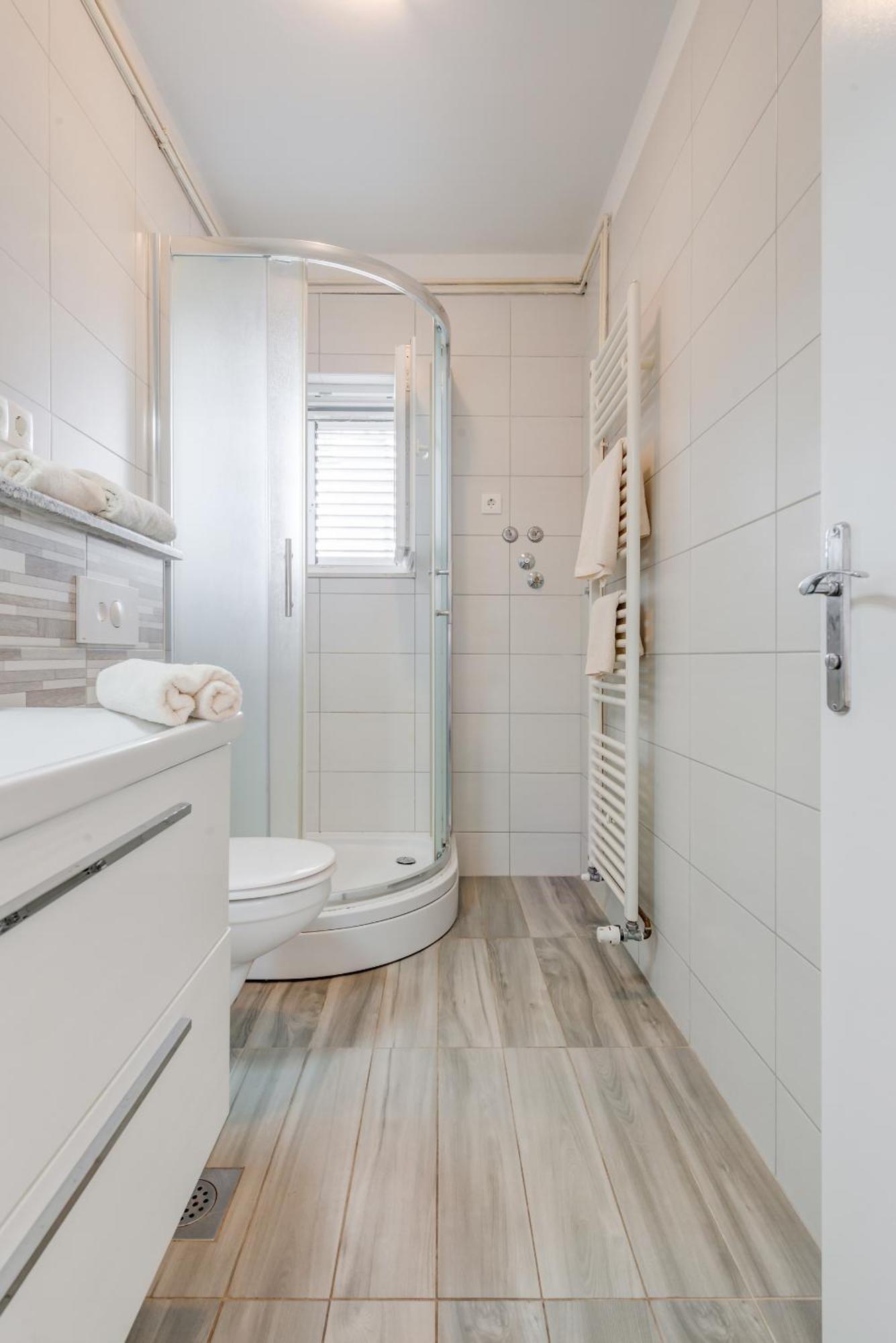 Apartments By The Sea Slatine, Ciovo - 11047 Номер фото